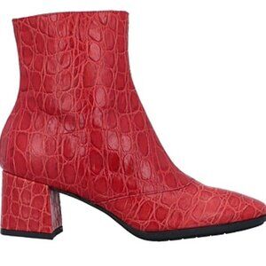 LORETTA PETTINARI Red leather croc ankle boots 35 5 YOOX